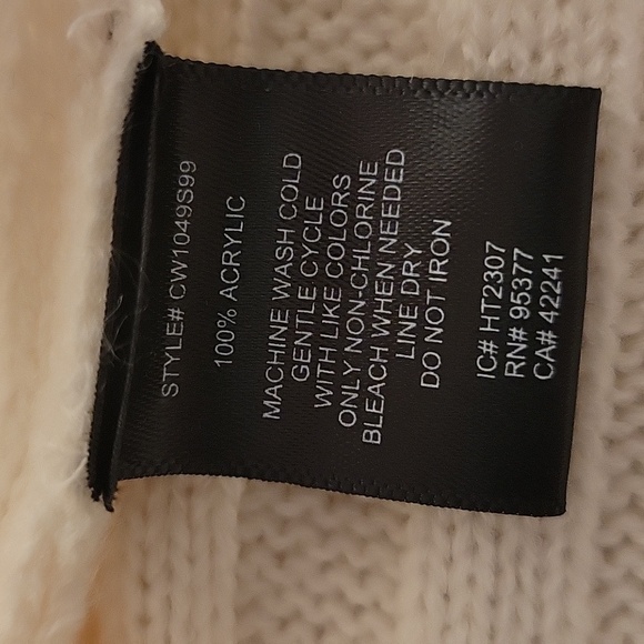 NWOT, Sanctuary Women's Cream Turtleneck Sweater - Picture 13 of 15